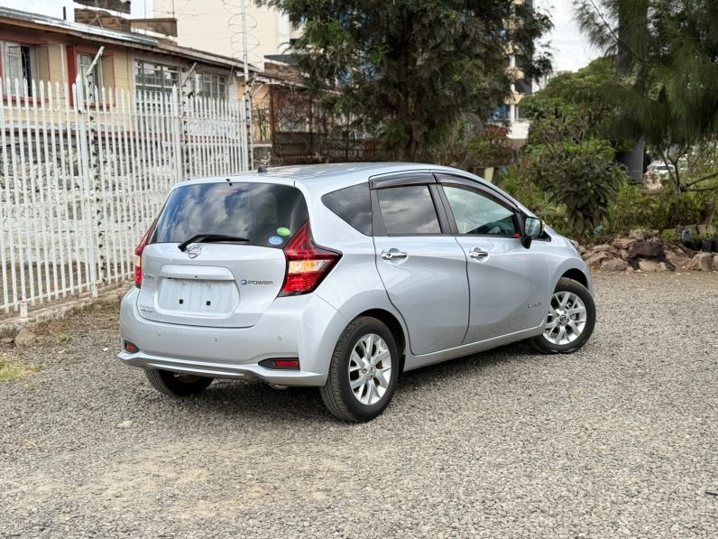 
								Nissan Note full									