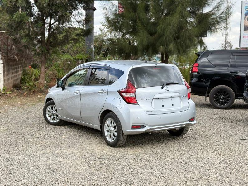 
								Nissan Note full									