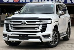 Toyota Land cruiser ZX  LC300