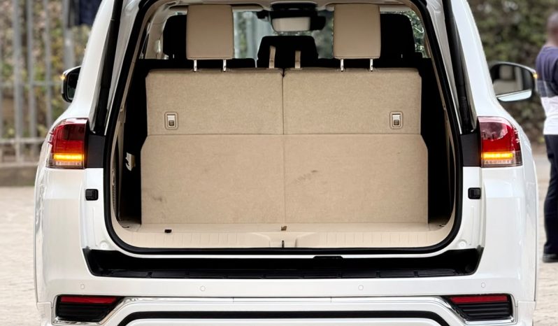 
								Toyota Land cruiser ZX  LC300 full									