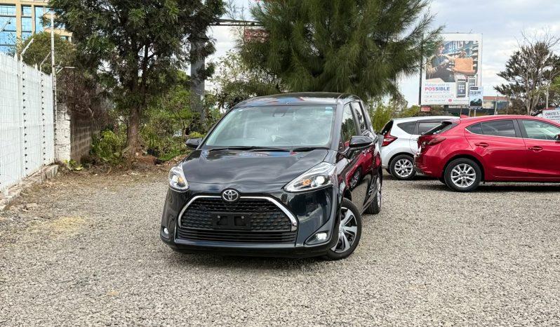 
								Toyota Sienta full									