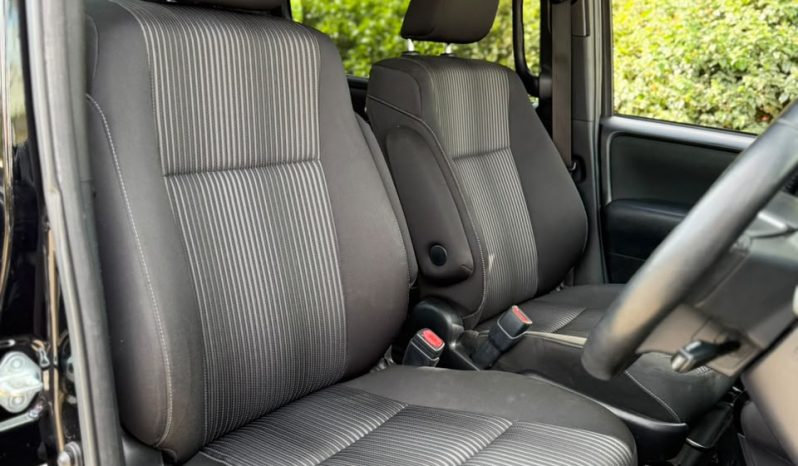 
								Toyota Noah full									