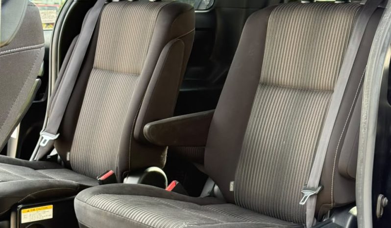 
								Toyota Noah full									