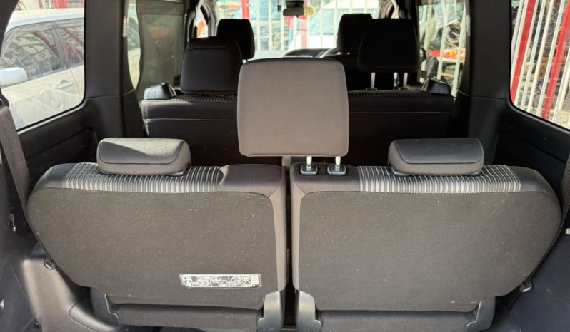 
								Toyota Noah full									