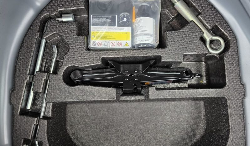 
								Mazda 2 full									