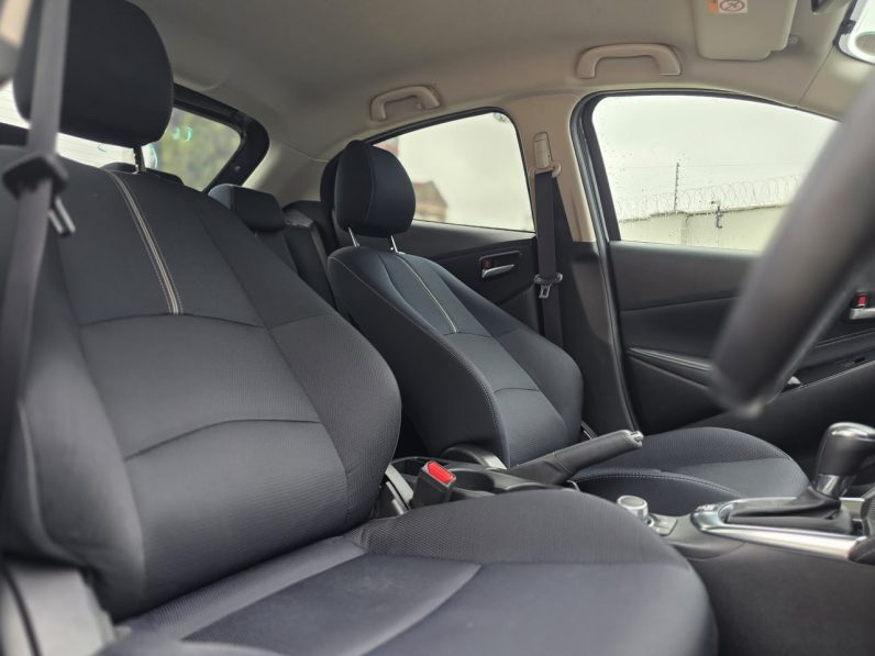 
								Mazda 2 full									