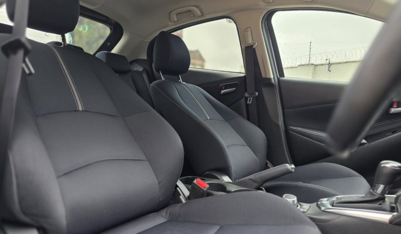 
								Mazda 2 full									