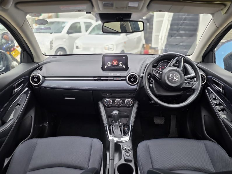 
								Mazda 2 full									