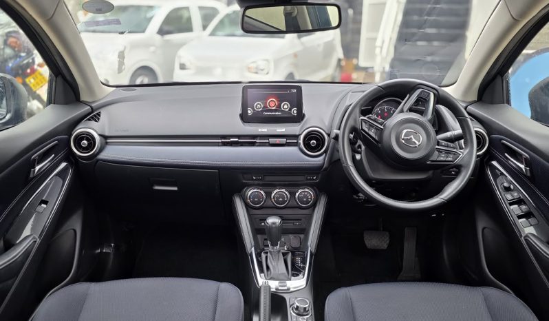 
								Mazda 2 full									