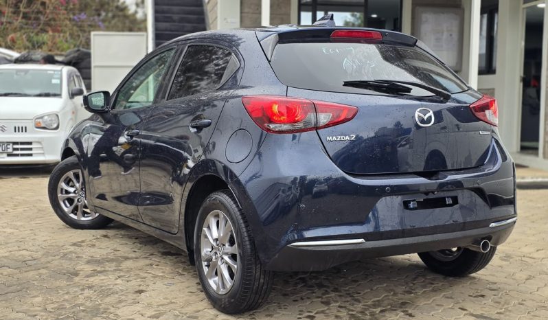
								Mazda 2 full									