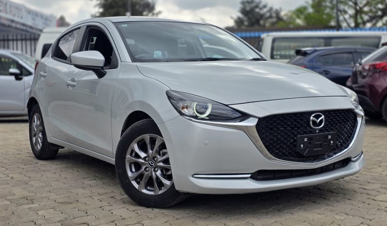 
								Mazda 2 full									