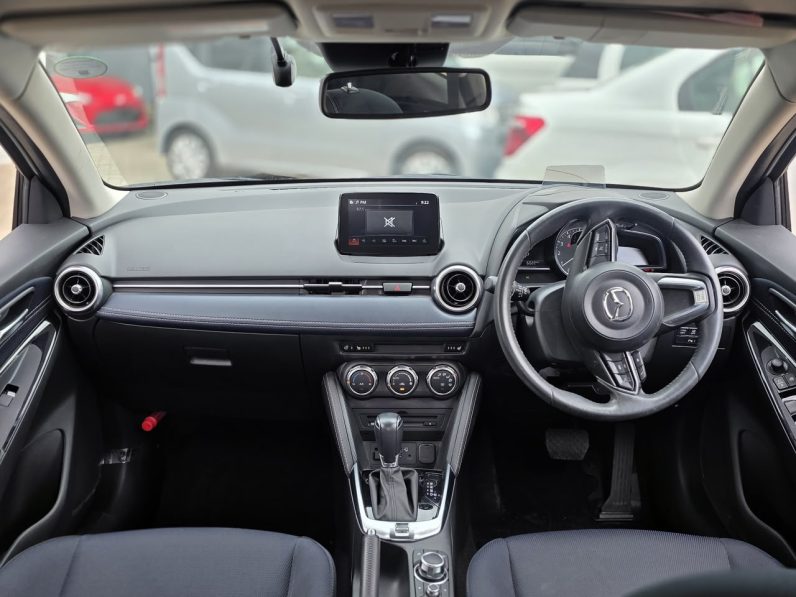 
								Mazda 2 full									