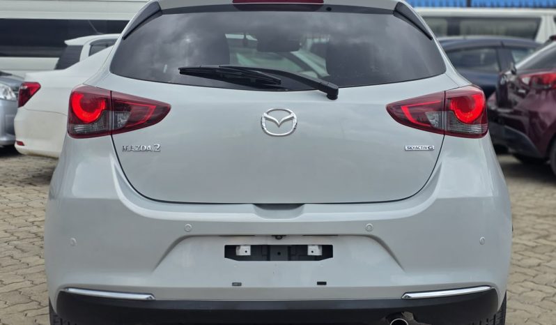
								Mazda 2 full									