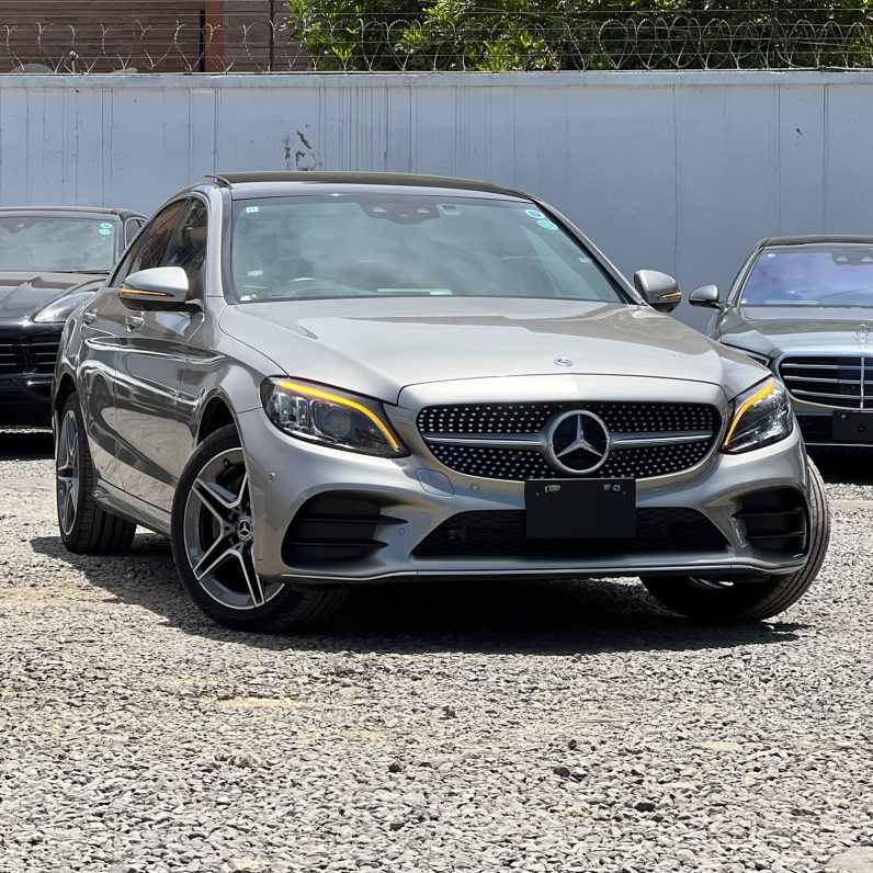 
								Mercedes-Benz C200 Laureus full									