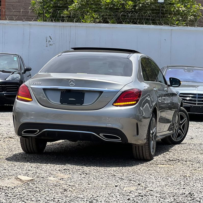 
								Mercedes-Benz C200 Laureus full									