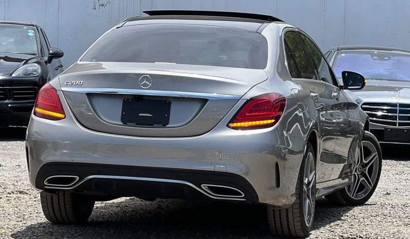 
								Mercedes-Benz C200 Laureus full									