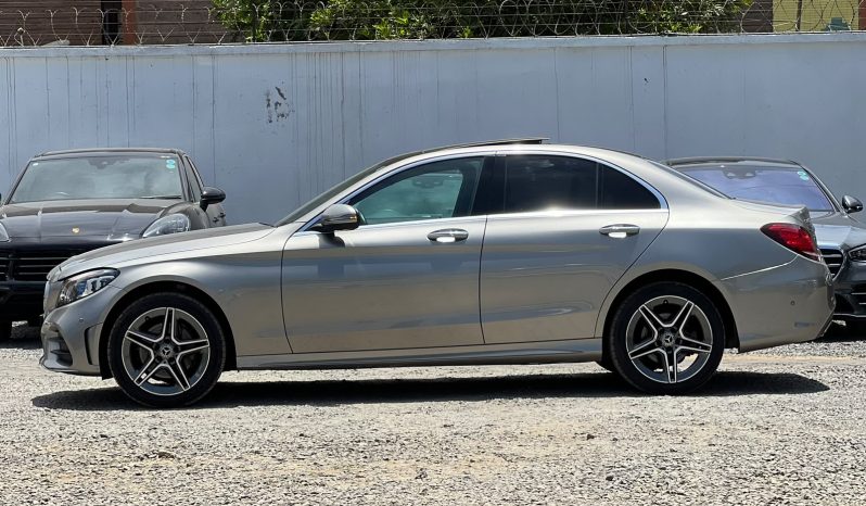 
								Mercedes-Benz C200 Laureus full									