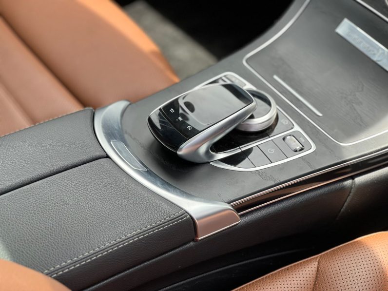 
								Mercedes-Benz C200 Laureus full									