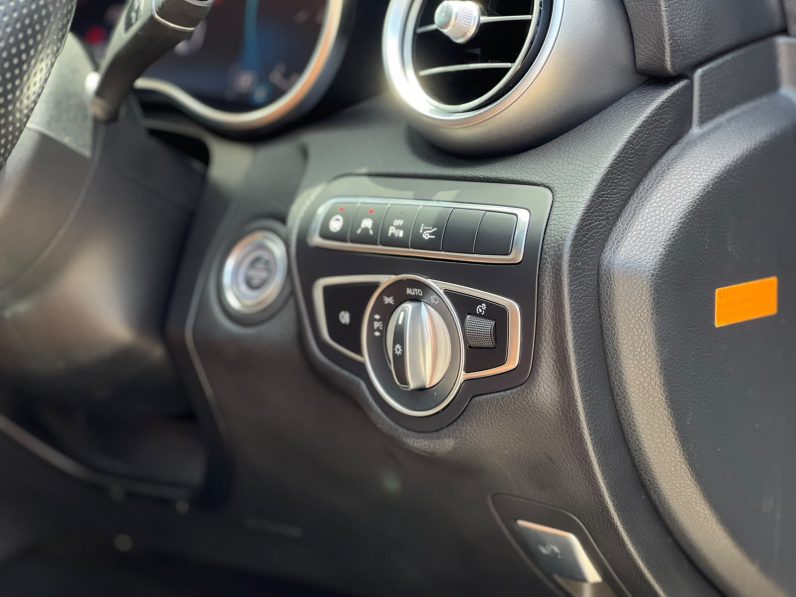 
								Mercedes-Benz C200 Laureus full									