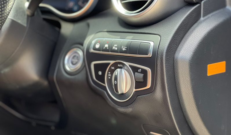 
								Mercedes-Benz C200 Laureus full									