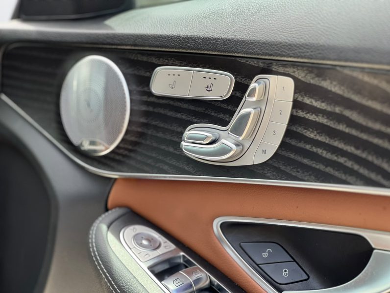 
								Mercedes-Benz C200 Laureus full									