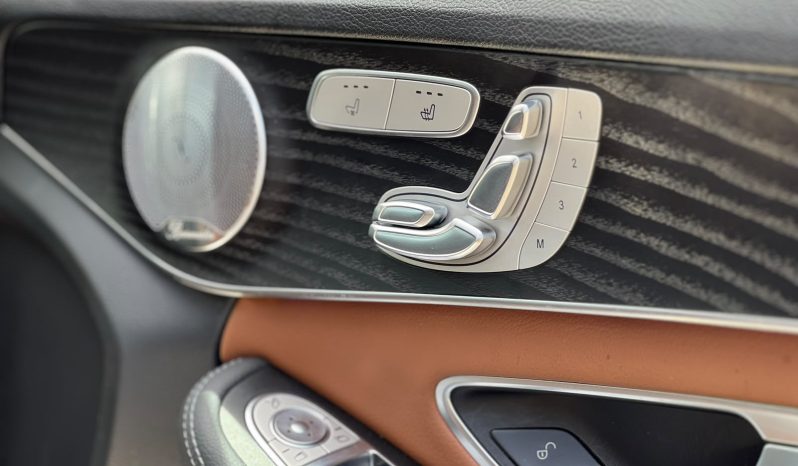 
								Mercedes-Benz C200 Laureus full									