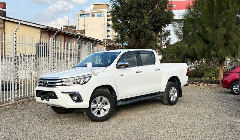 
								Toyota Hilux full									