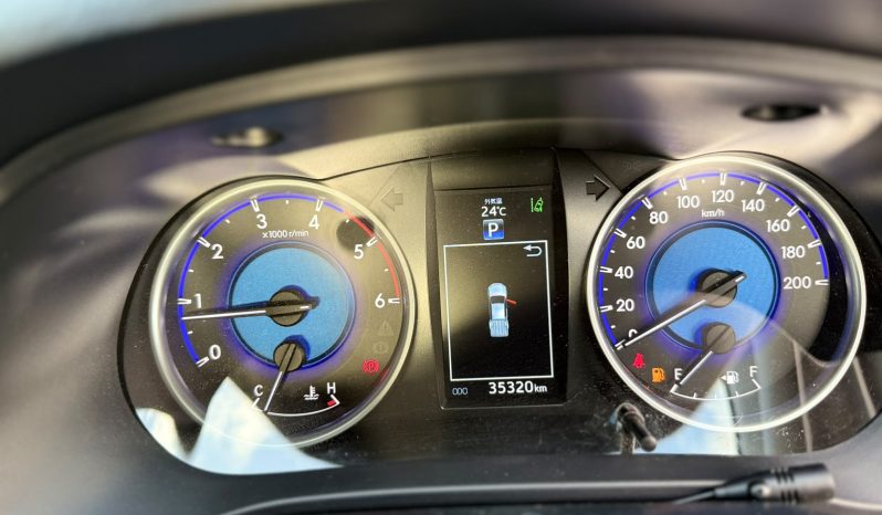 
								Toyota Hilux full									