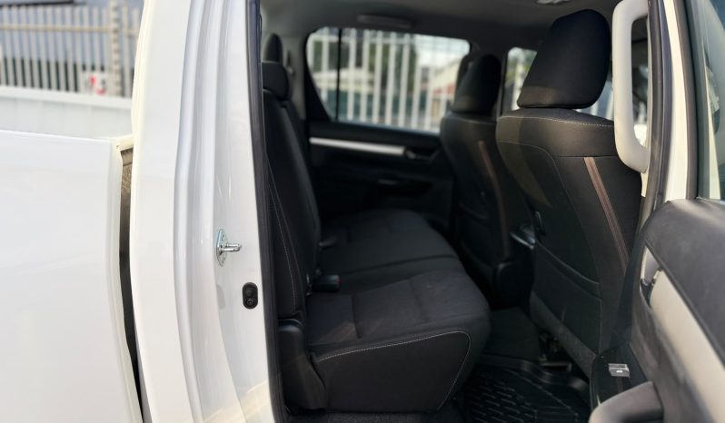 
								Toyota Hilux full									