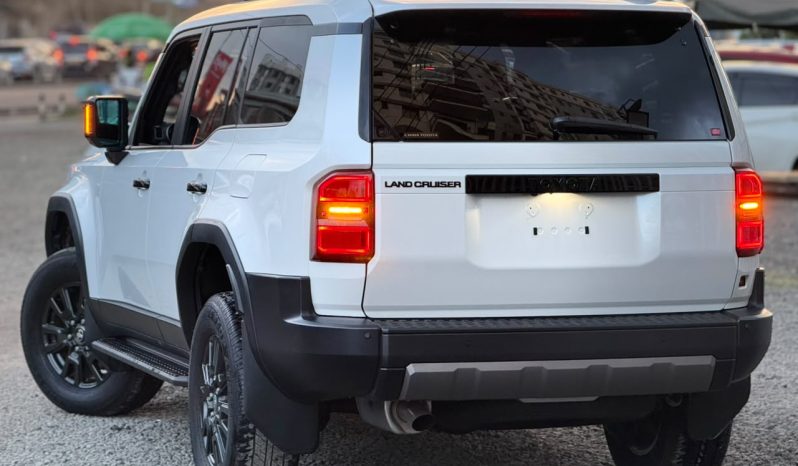 
								Toyota Land cruiser Prado J250 full									