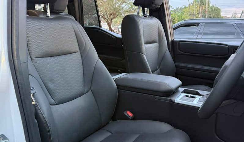 
								Toyota Land cruiser Prado J250 full									