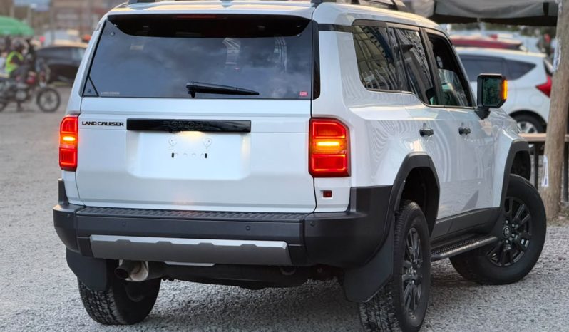 
								Toyota Land cruiser Prado J250 full									