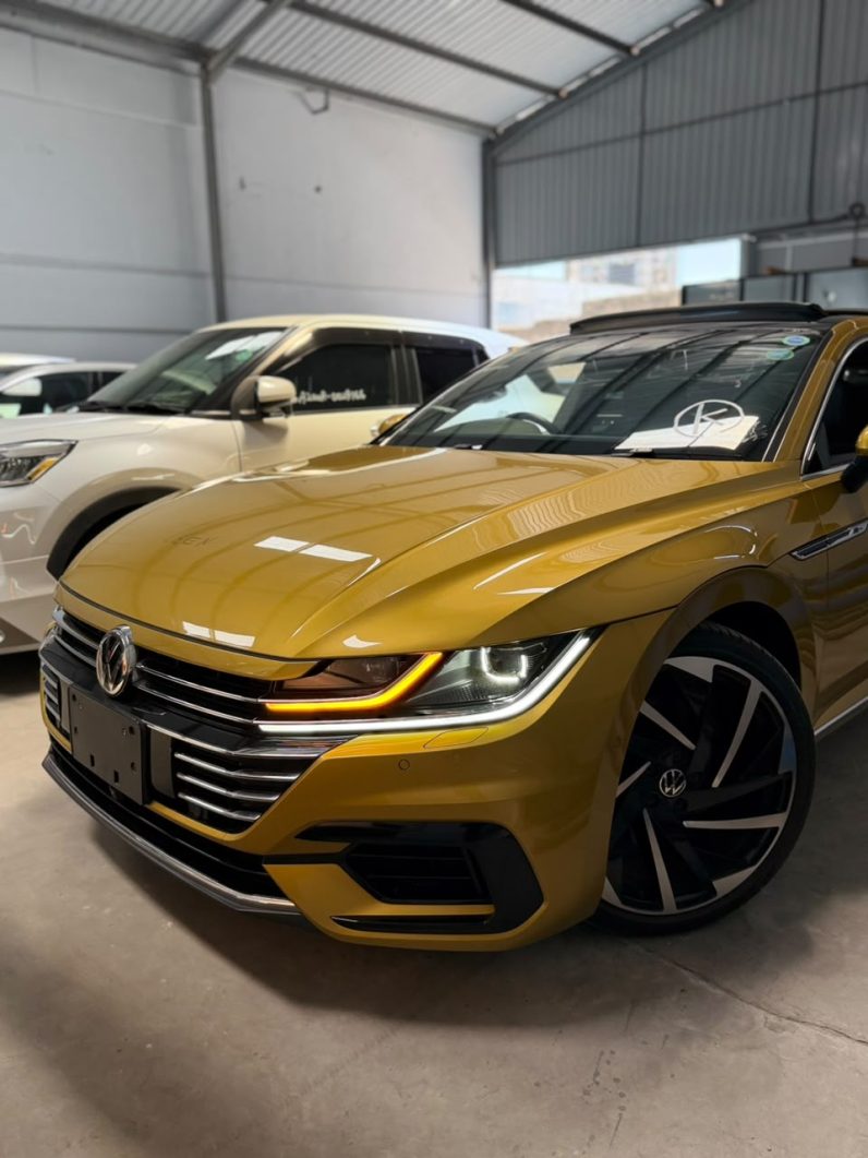 
								Voxwagen Arteon full									