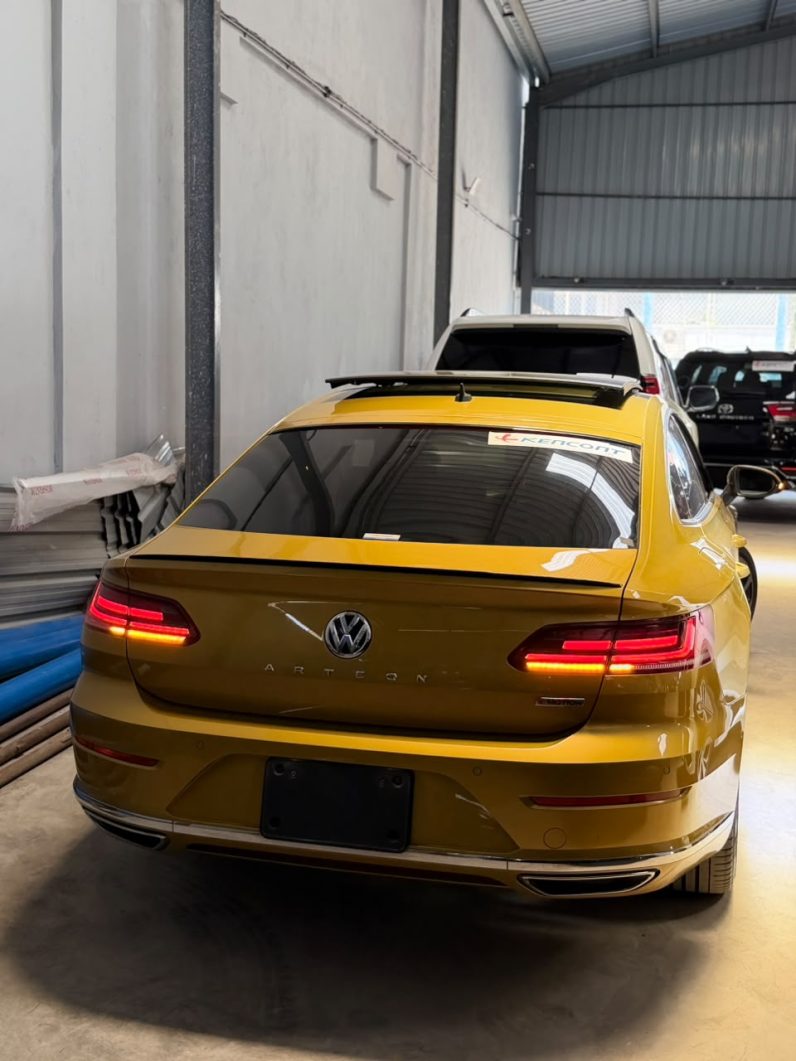 
								Voxwagen Arteon full									