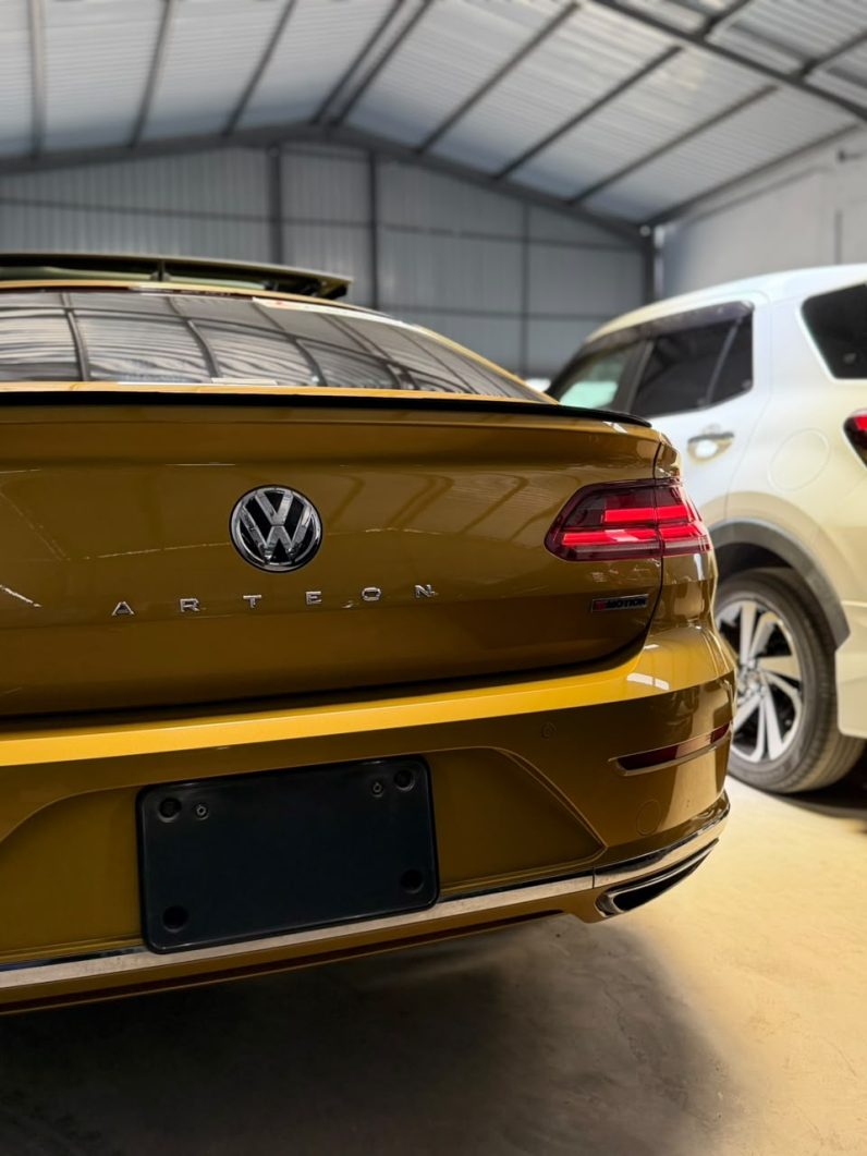 
								Voxwagen Arteon full									