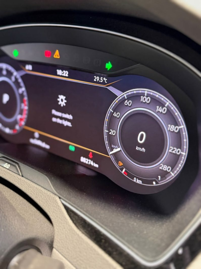 
								Voxwagen Arteon full									