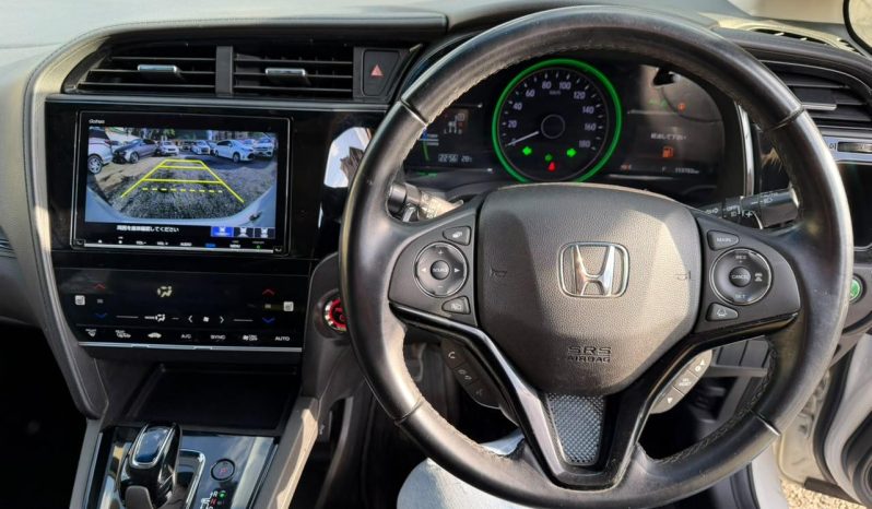 
								Honda Fit shuttle Z full									