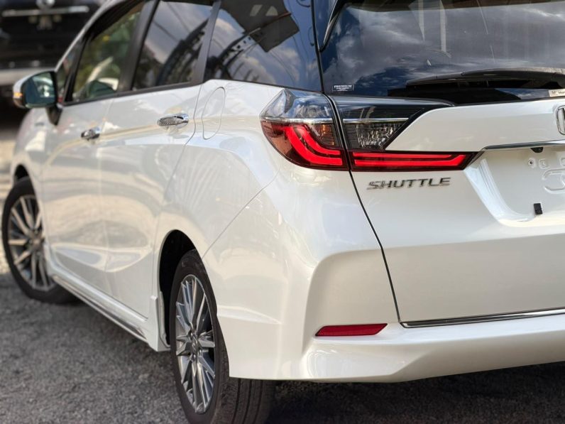 
								Honda Fit shuttle Z full									