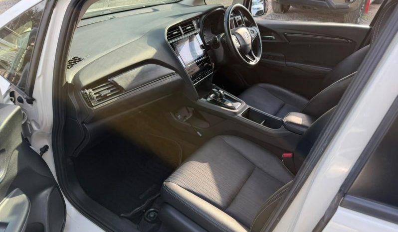 
								Honda Fit shuttle Z full									