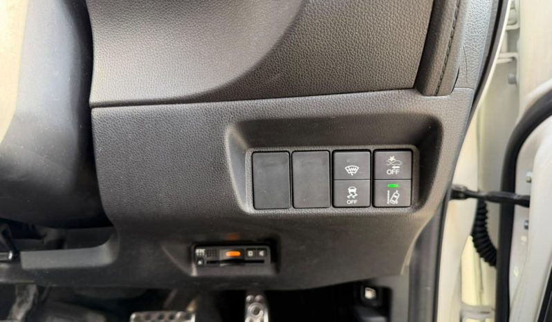 
								Honda Fit shuttle Z full									