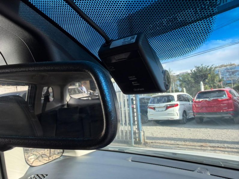 
								Honda Fit shuttle Z full									