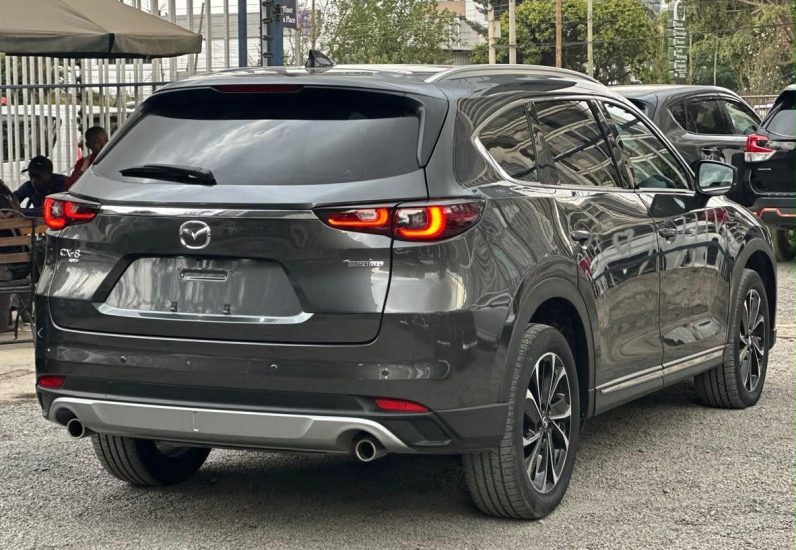 
								Mazda CX-8 full									