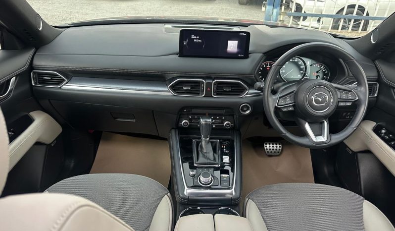 
								Mazda CX-8 full									