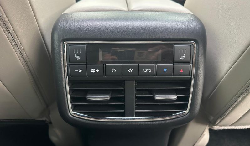 
								Mazda CX-8 full									