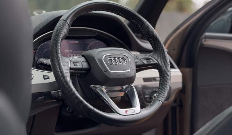 
								AUDI Q7 SLINE full									