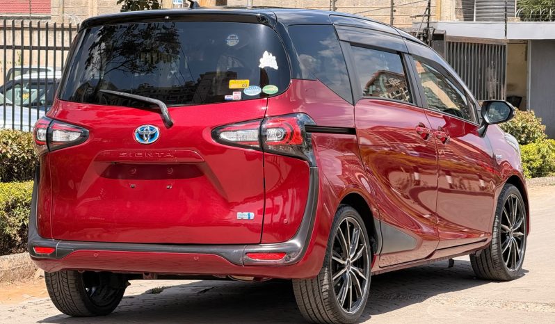 
								Toyota SIENTA full									