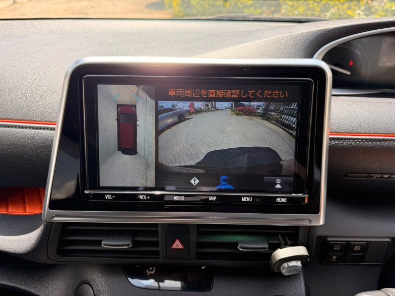 
								Toyota SIENTA full									
