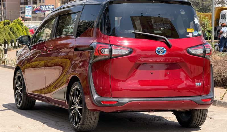 
								Toyota SIENTA full									