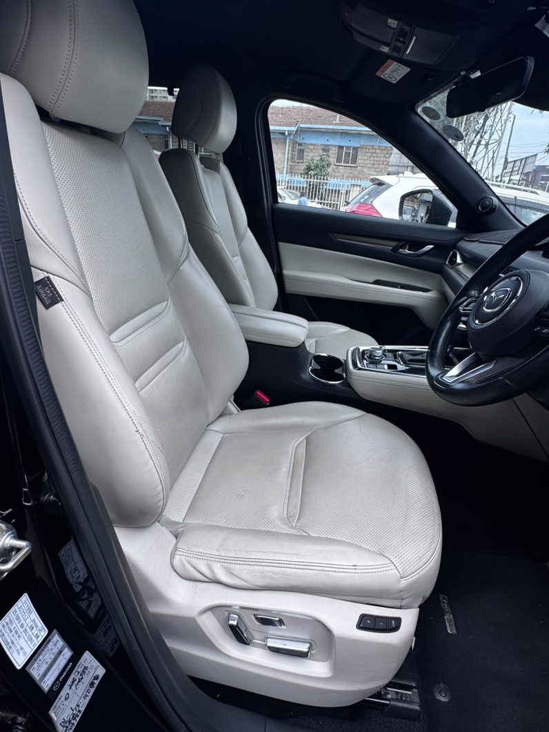 
								Mazda CX8 full									