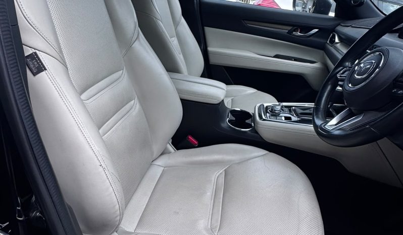 
								Mazda CX8 full									